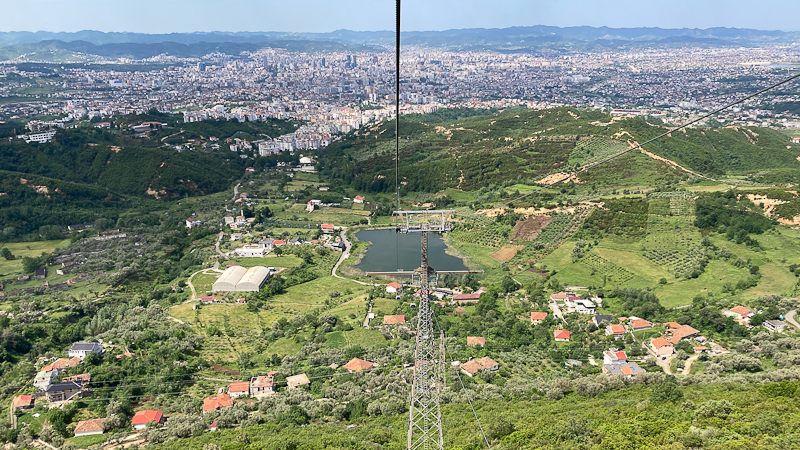 Tirana, Fahrt zum Dajti