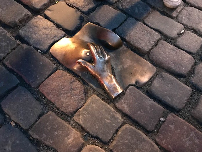 Amsterdam De Wallen k&uuml;nstlerische Bronzebrust
