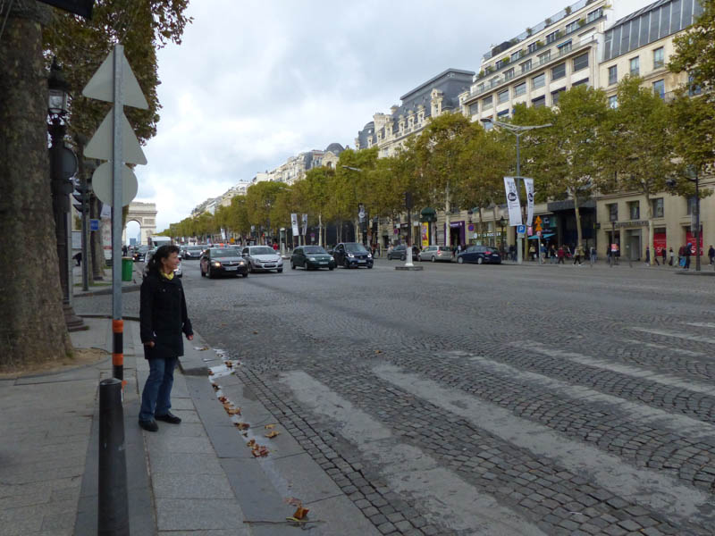 Champs-Elys&eacute;es mit Blick zum Triumphbogen