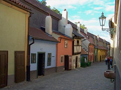 Goldenes G&auml;sschen