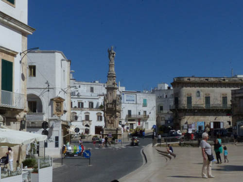 barocke Oronzo-S&auml;ule