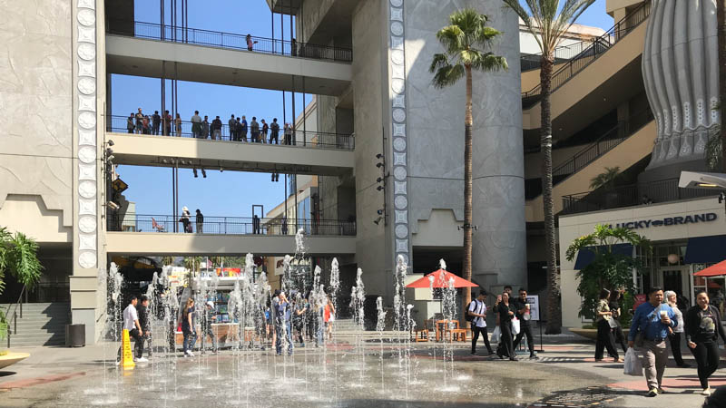 Hoolywood Visiter Centre