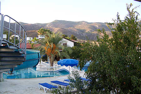 Hotel Riverside Holiday Village